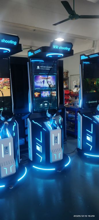 VR SHOOTING ARCADE MACHINE