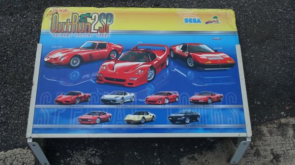 OUTRUN 2 SP CARDBOARD TOPPER