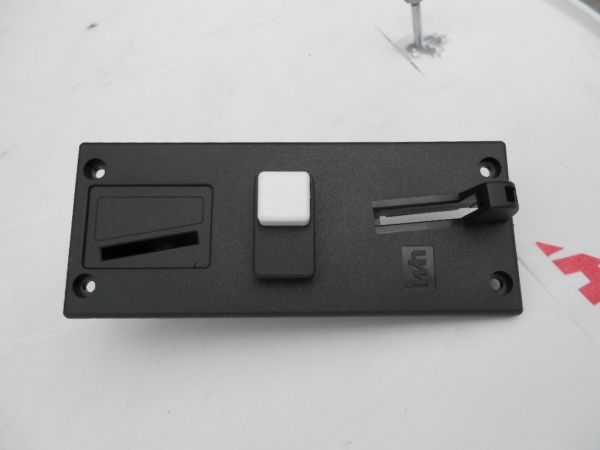 COIN ACCEPTOR PLATE/COVER