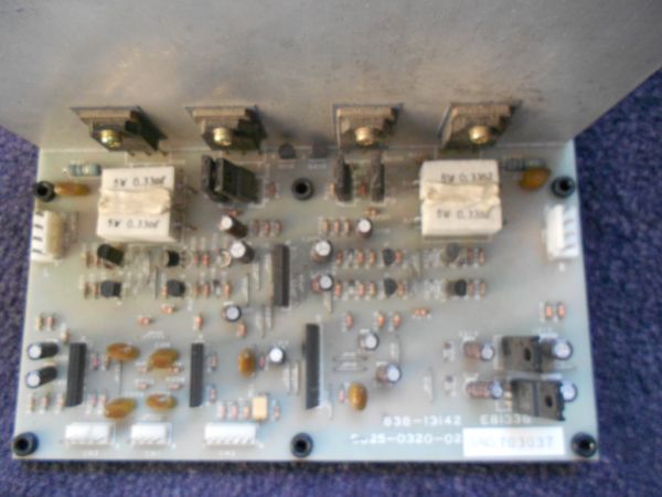 838-13142	BASS AMP